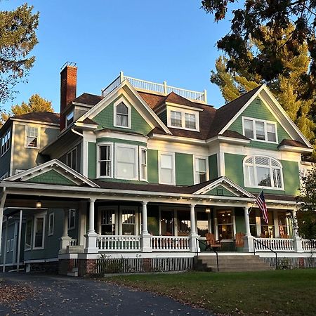 סרנק לייק Franklin Manor Bed And Breakfast מראה חיצוני תמונה