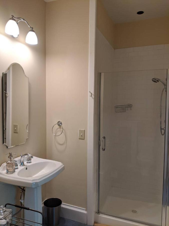 סרנק לייק Franklin Manor Bed And Breakfast מראה חיצוני תמונה