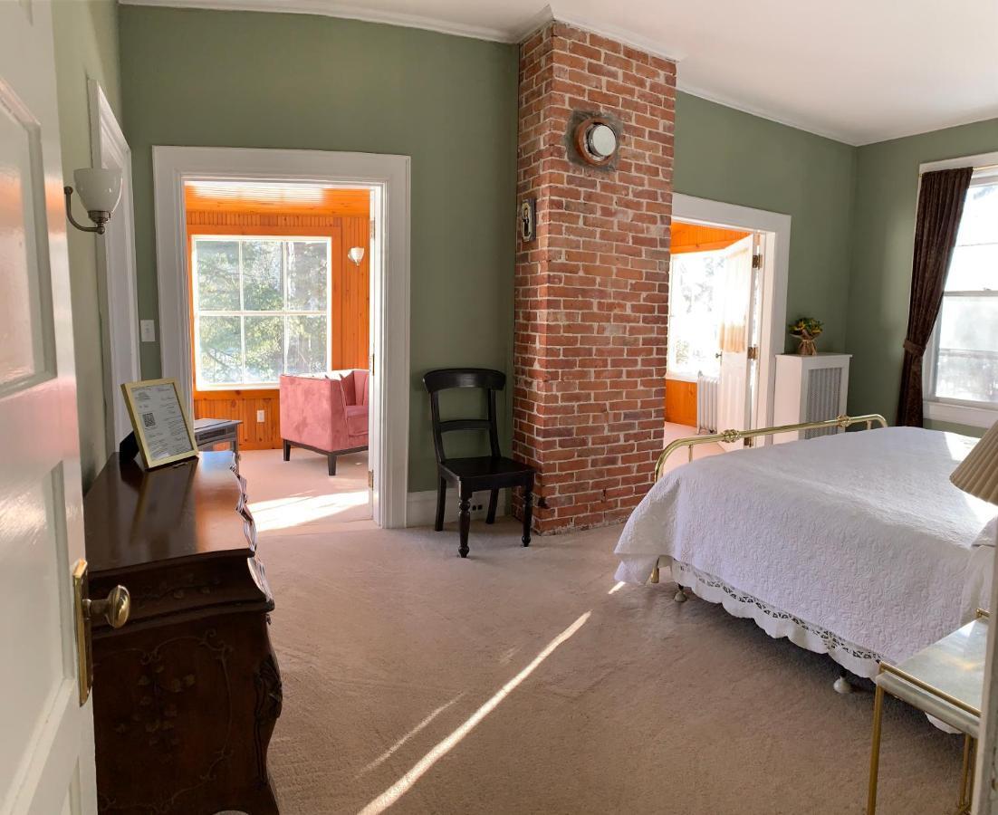 סרנק לייק Franklin Manor Bed And Breakfast מראה חיצוני תמונה