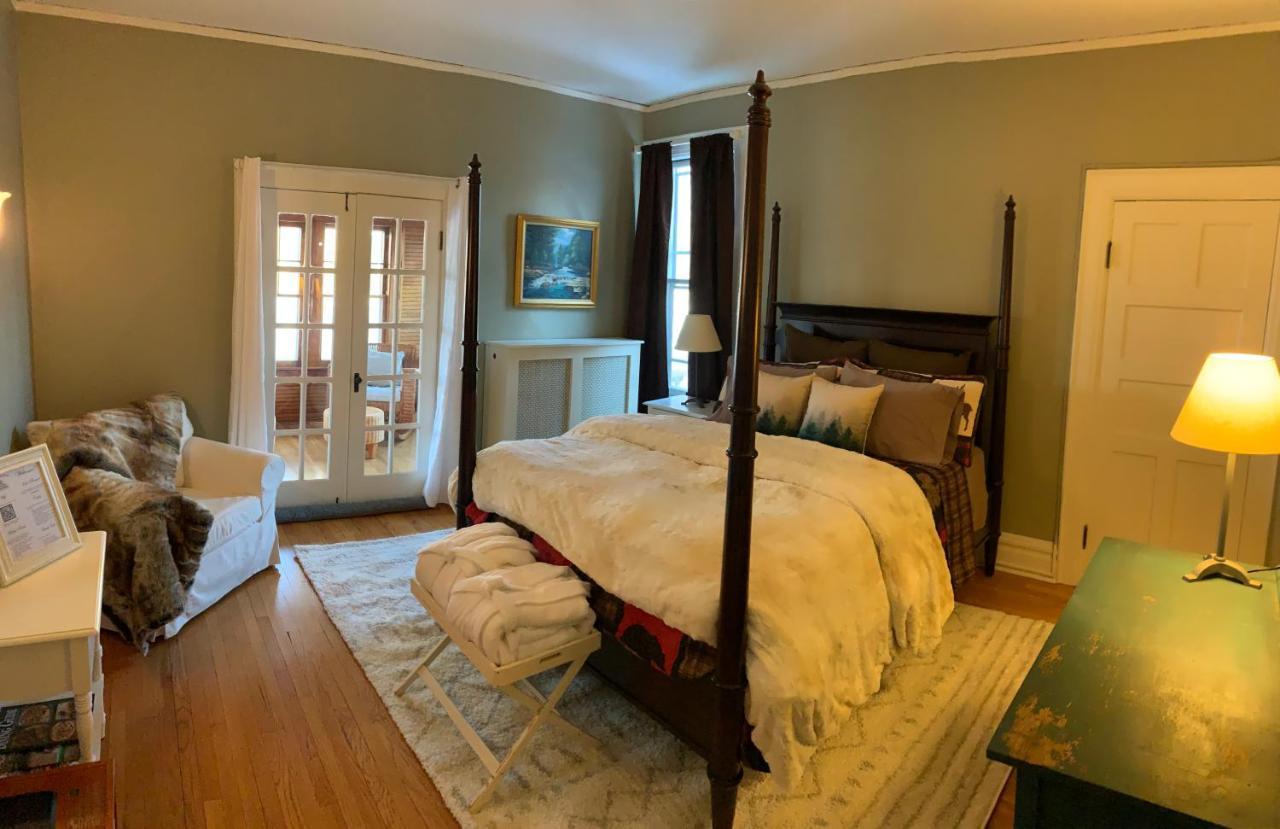 סרנק לייק Franklin Manor Bed And Breakfast מראה חיצוני תמונה