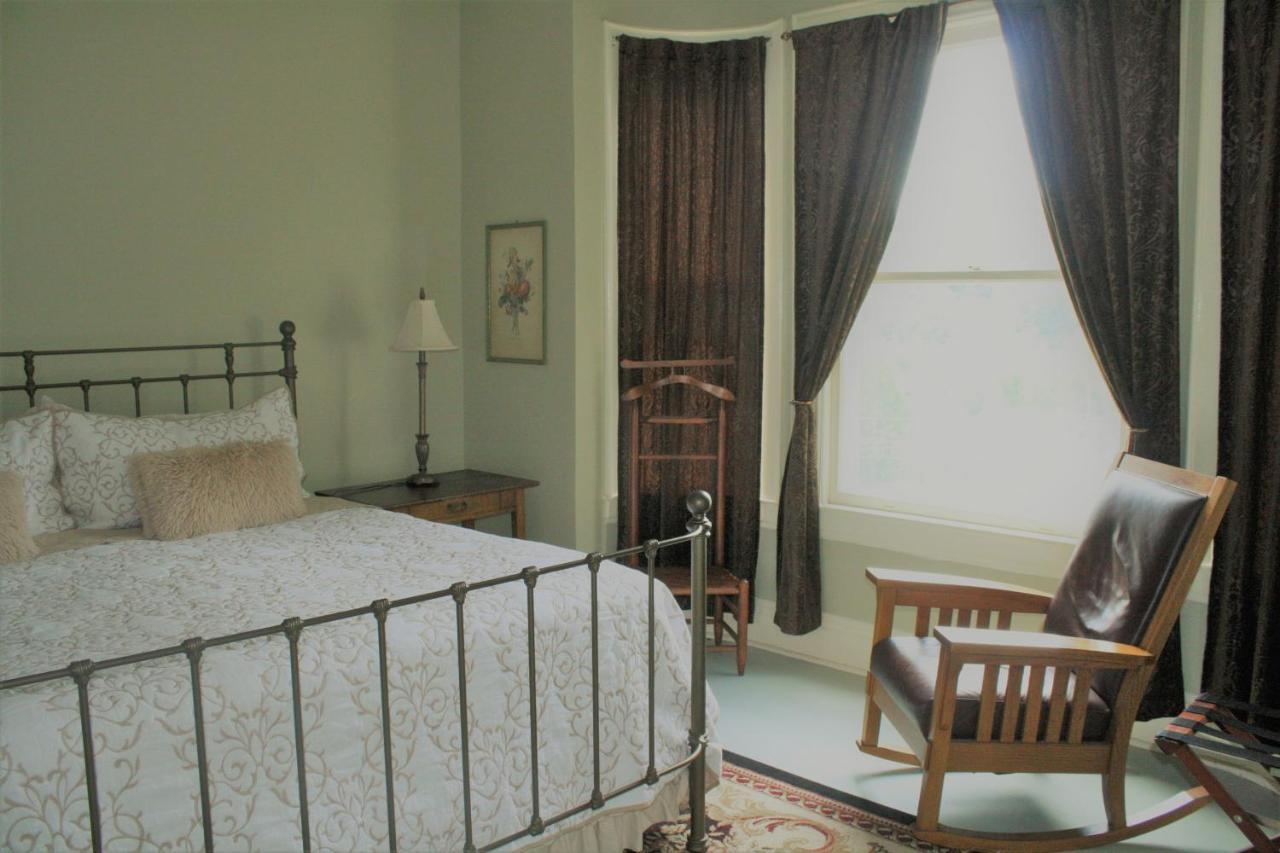 סרנק לייק Franklin Manor Bed And Breakfast מראה חיצוני תמונה