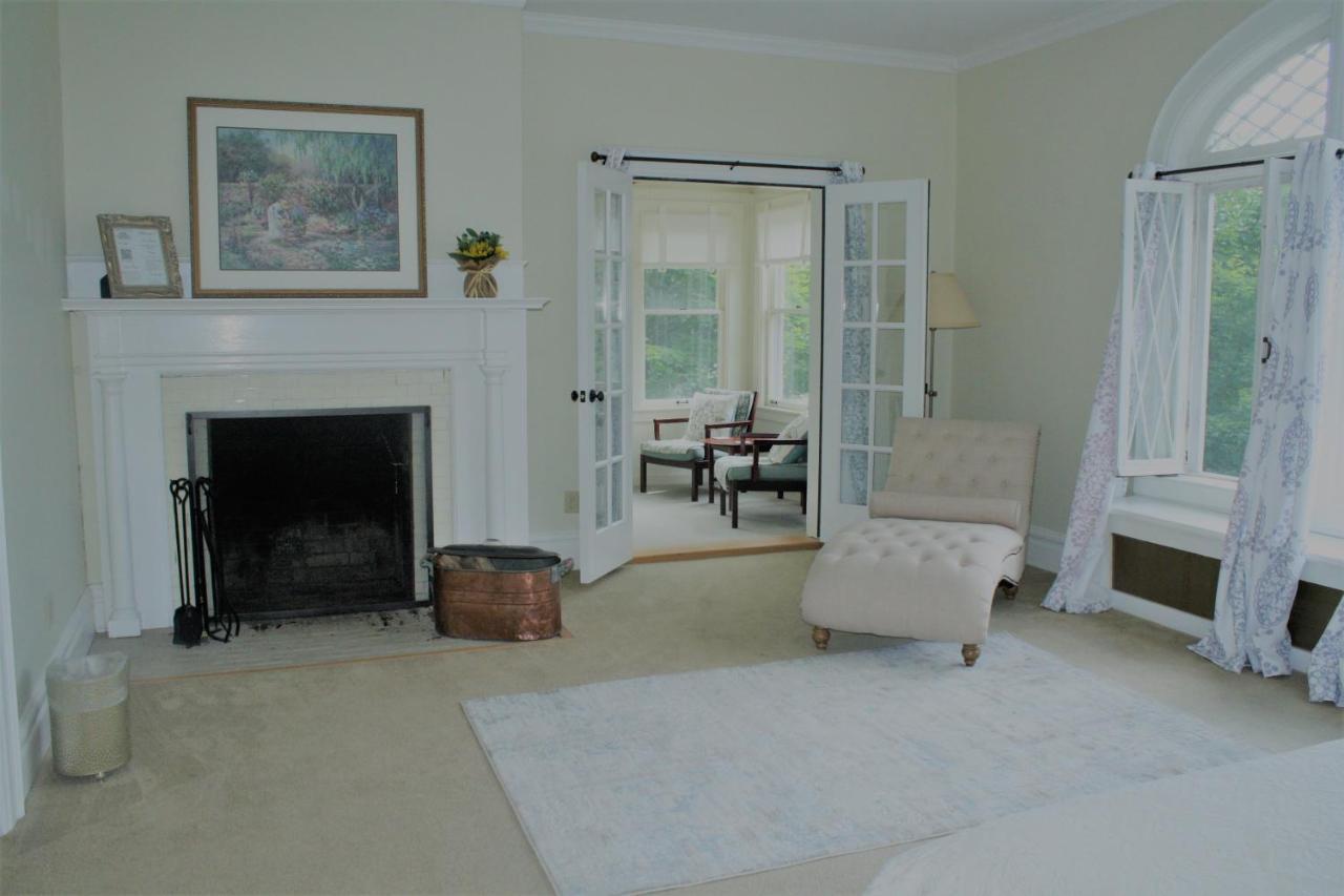 סרנק לייק Franklin Manor Bed And Breakfast מראה חיצוני תמונה